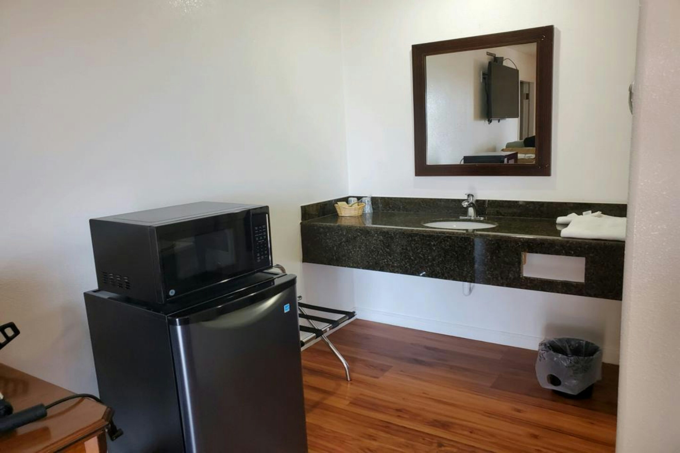 Premier Inn & Suites 15/19