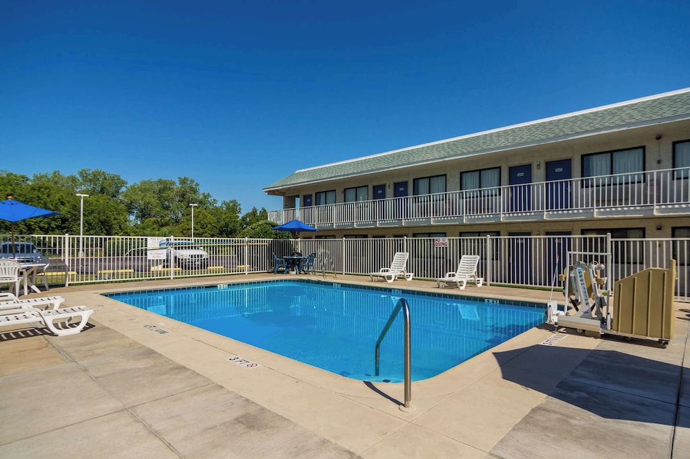 Motel6 Bellmead, TX - Waco 51/57