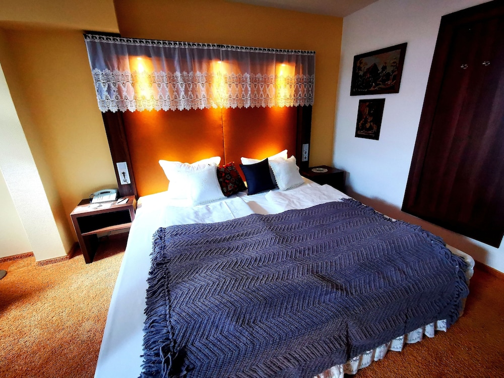 Favorite, 2 Double Beds