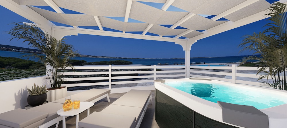AMBASSADOR LUXURY VILLAS 20/50