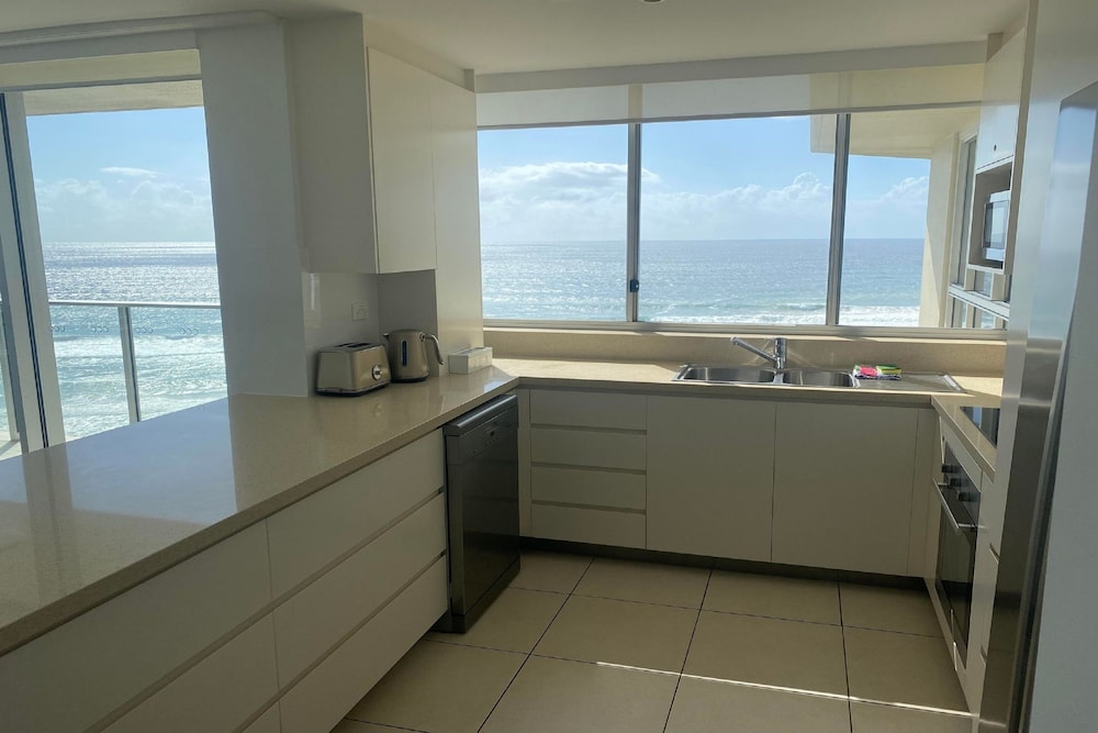 Hi Surf Beachfront Apartments 51/78