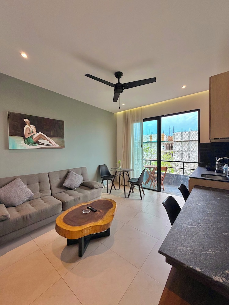 Ah Xok Suites 32/50