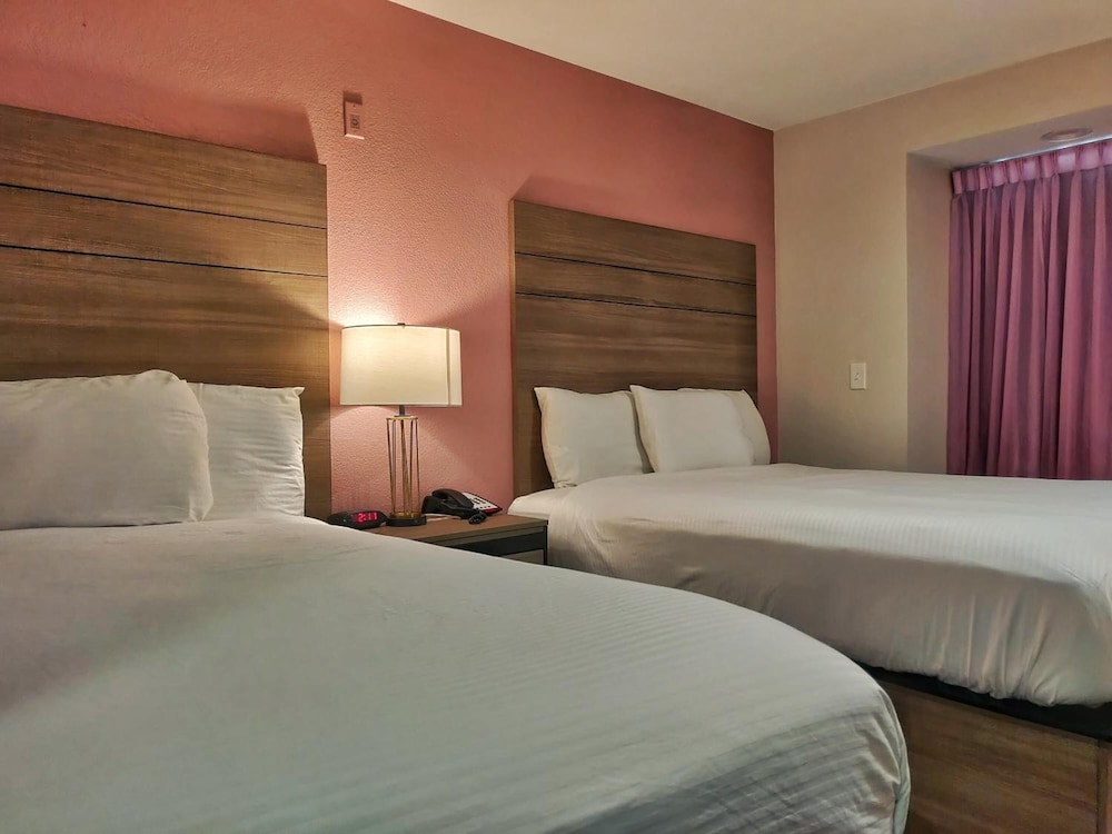 Arya Inn & Suites 12/30