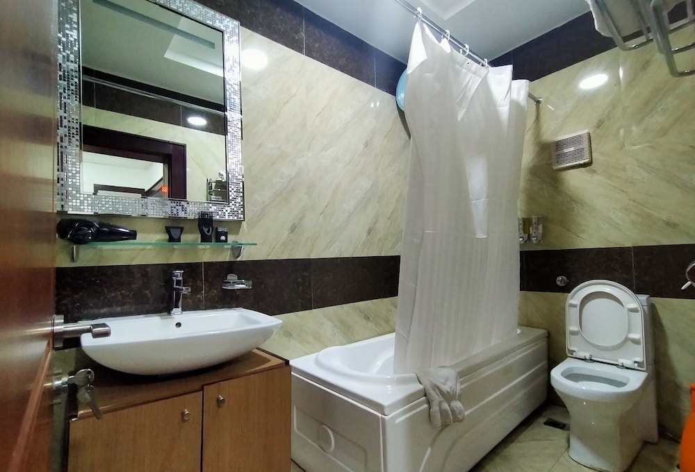 Immaculate Platinum Luxury Resorts 30/32