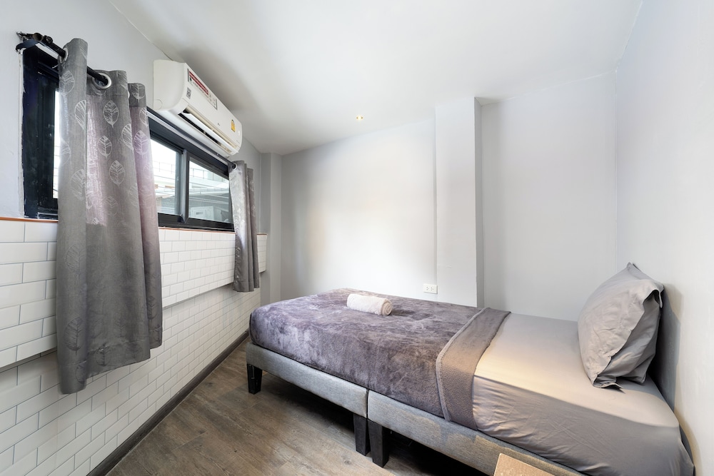 Oh Bangkok Hostel 13/84