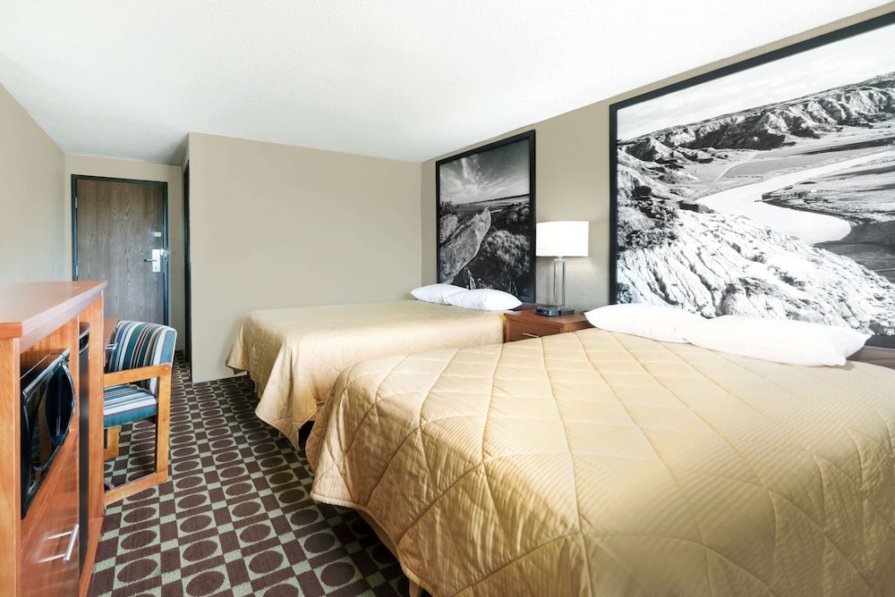 Super 8 by Wyndham Miles City 11/37