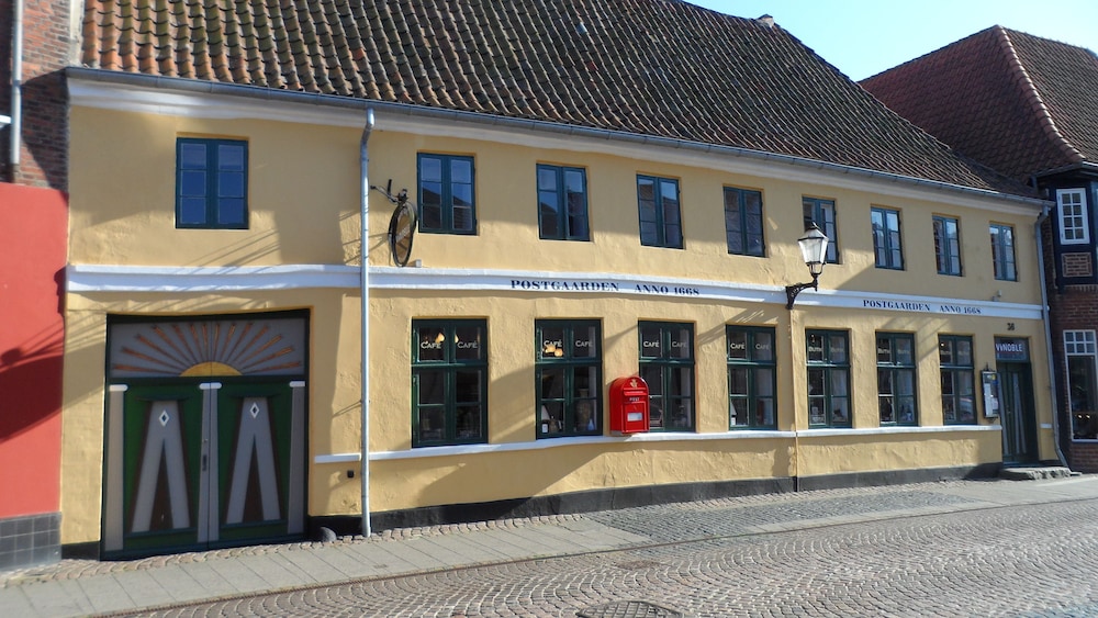 Postgaarden Bed Breakfast 1/25