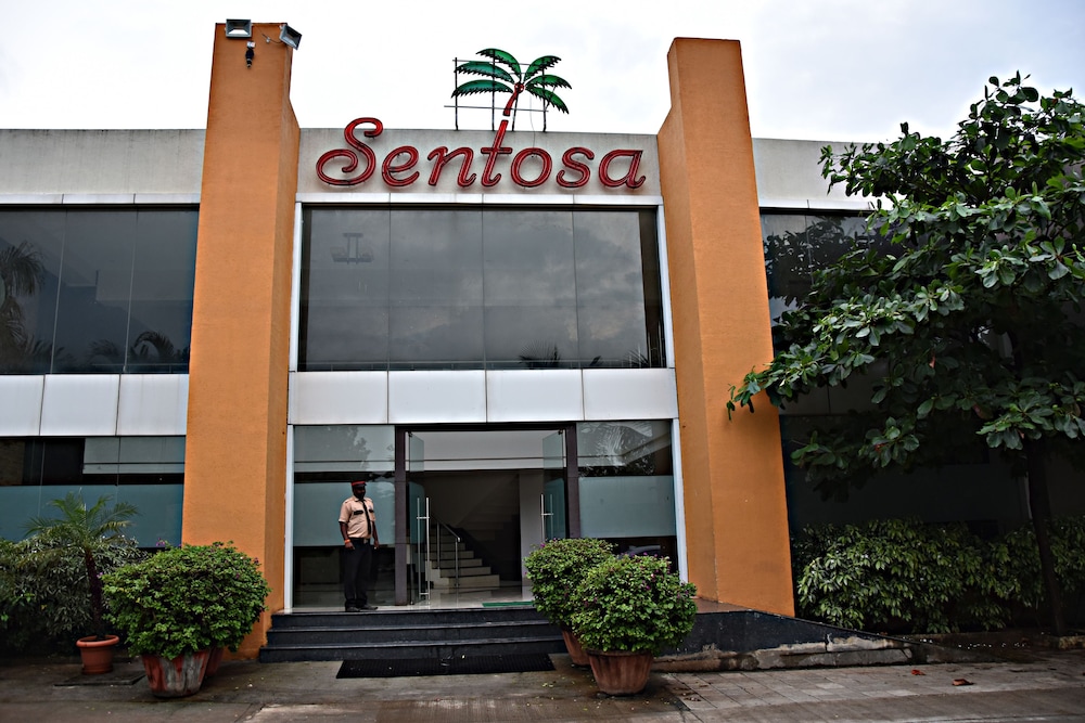 Sentosa Resorts 2/40