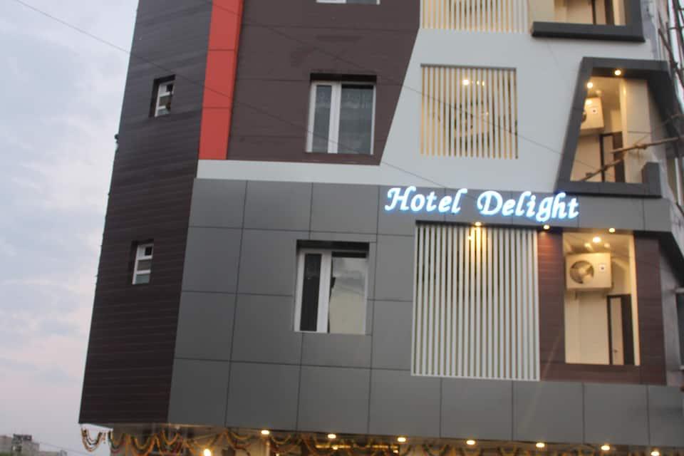 Hotel Delight 3/27