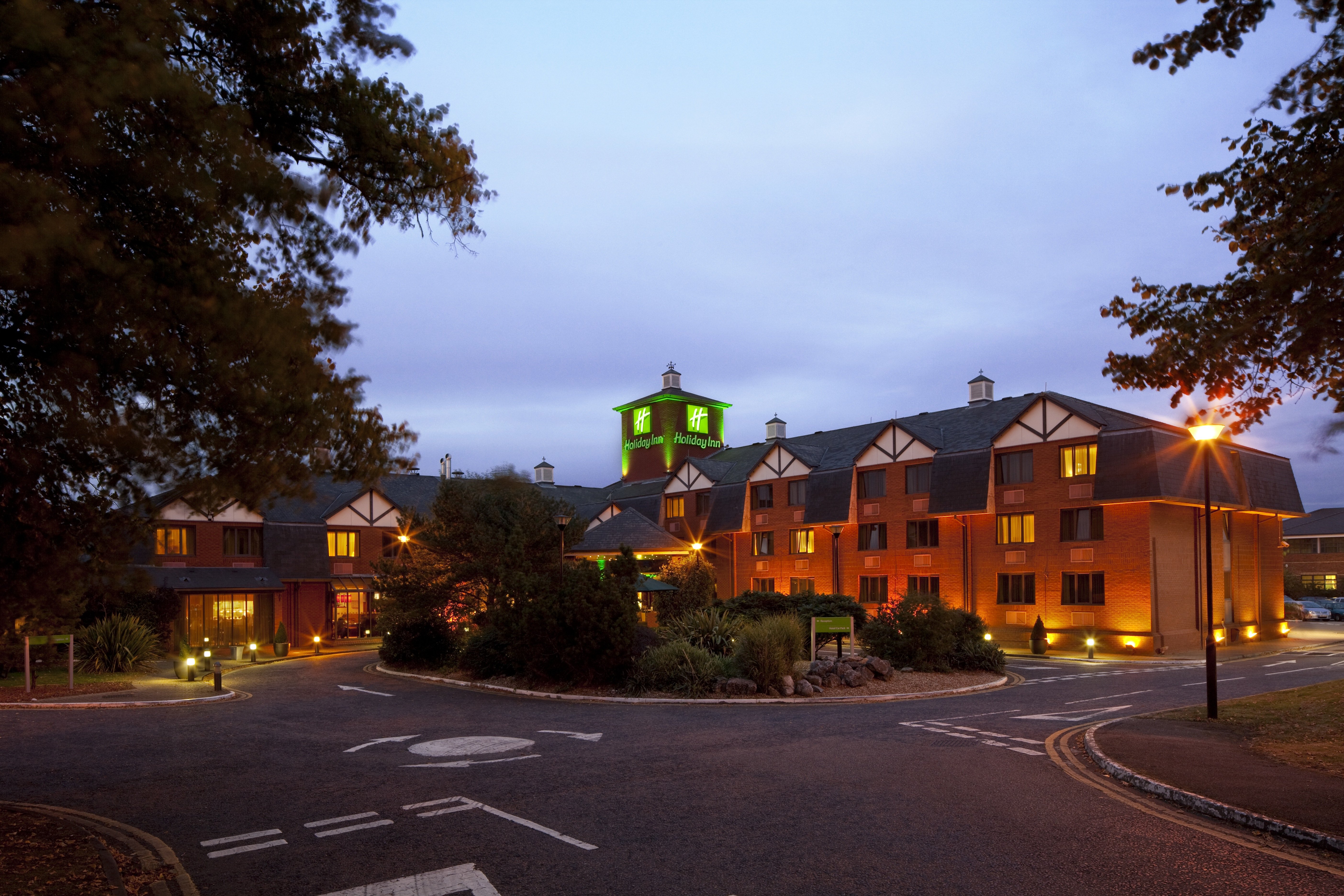 HOLIDAY INN NORTHAMPTON 1/50