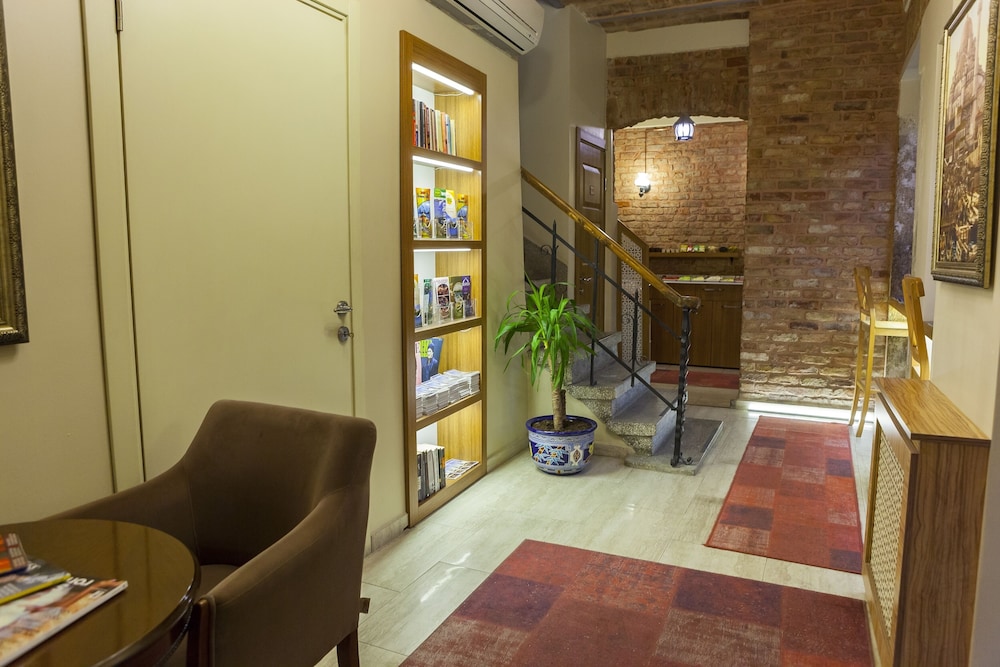 Fide Hotel 18/28