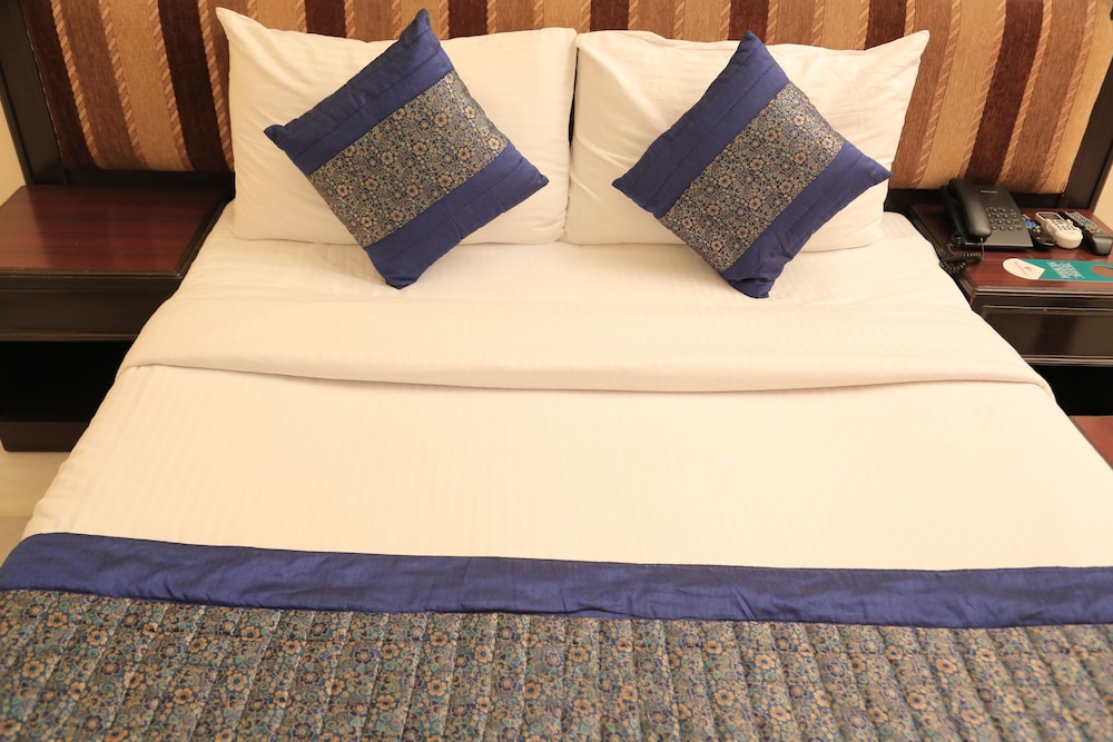 Sundeep Inn 32/46