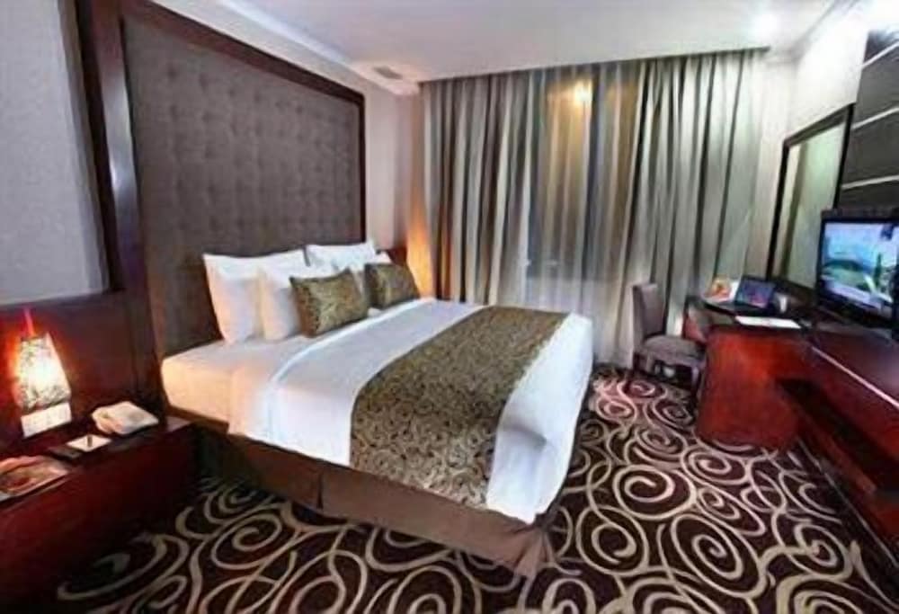 Junior Suite, King Bed