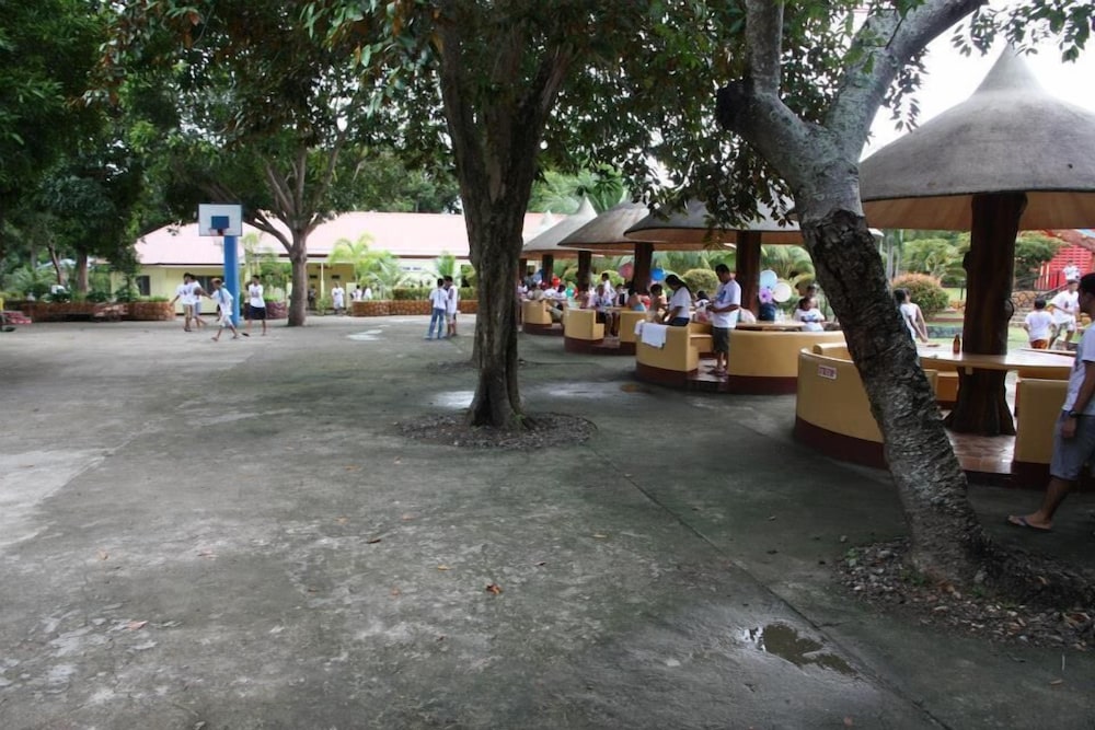 Hagnaya Beach Resort And Restaurant 8/19