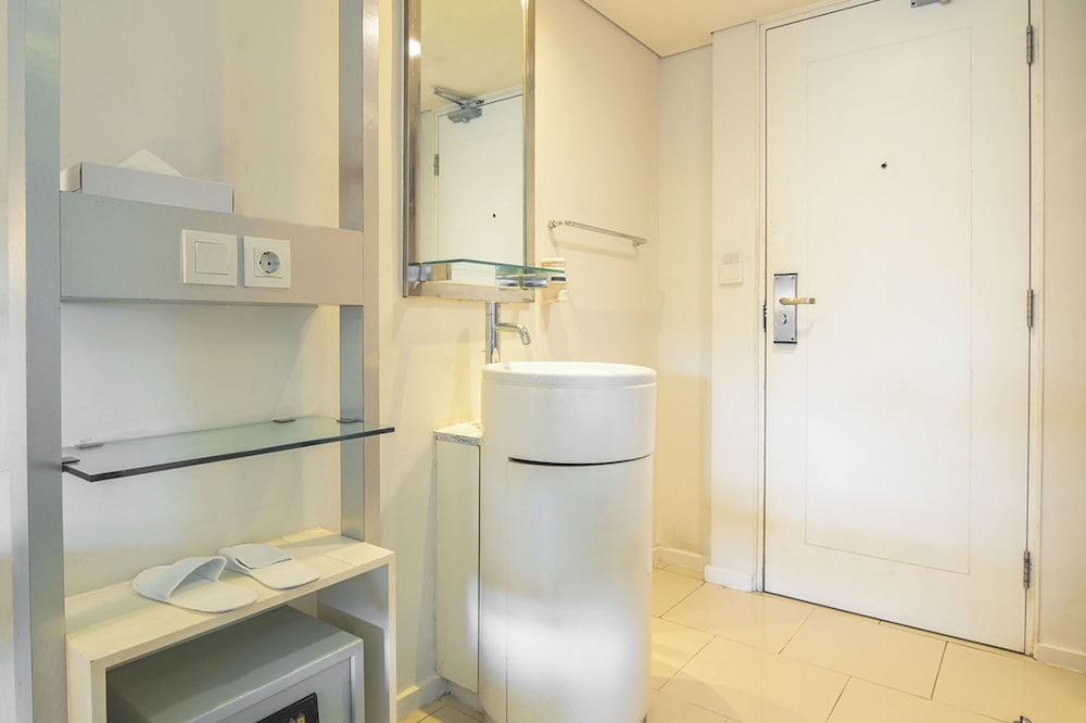 1o1 Urban Jakarta Kelapa Gading the Bnb 71/72