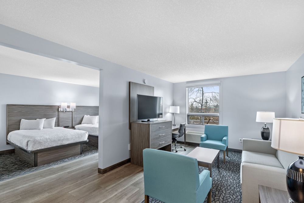 Emerald Hotel and Suites Calgary Airport 28/33