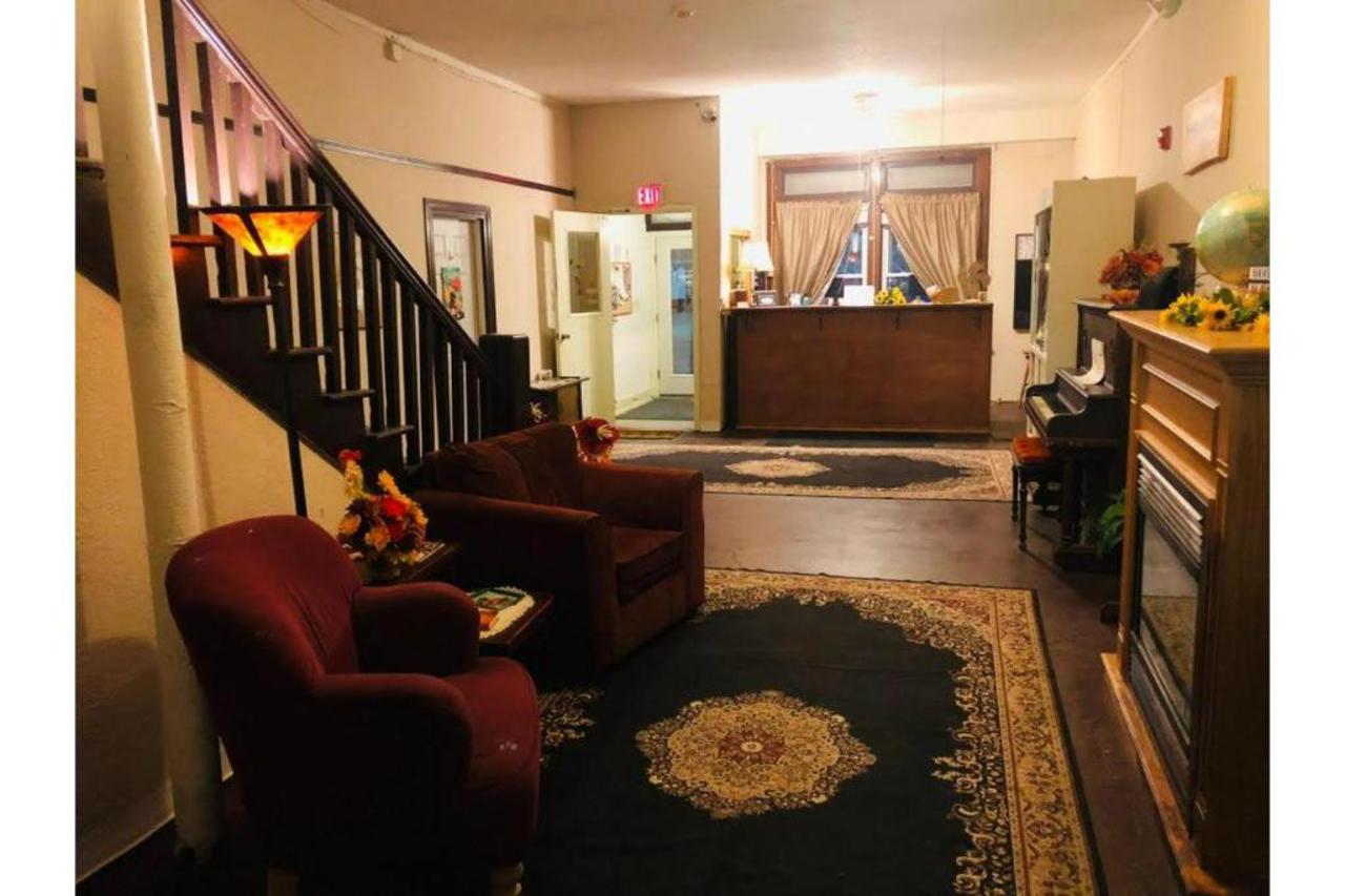 OYO Historic Heritage Motel Kansas 17/20