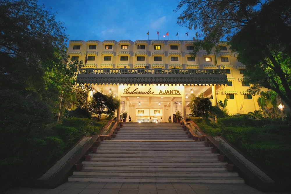 Ambassador Ajanta 2/73