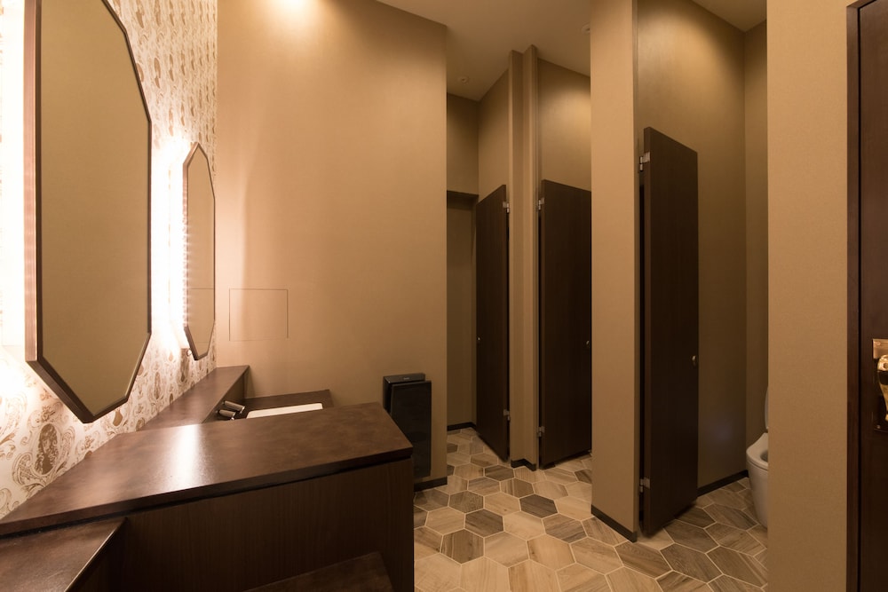 S.Training Center Hotel 25/58