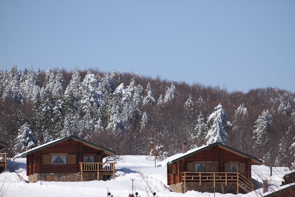 Sfendamos Wood Village 6/32