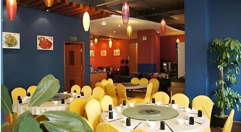 DONGGUAN ORIENTAL HOTEL 40/50