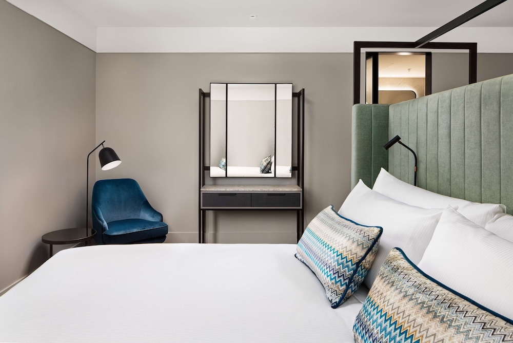 Hilton Melbourne Little Queen Street 15/62