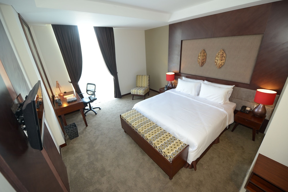 Grand Tjokro Balikpapan 16/55
