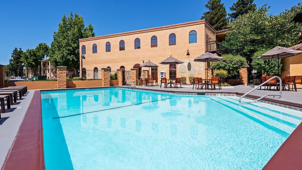 Best Western Plus Heritage Inn 6/44