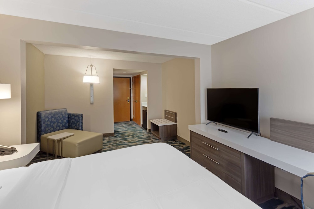 Standard, King Bed