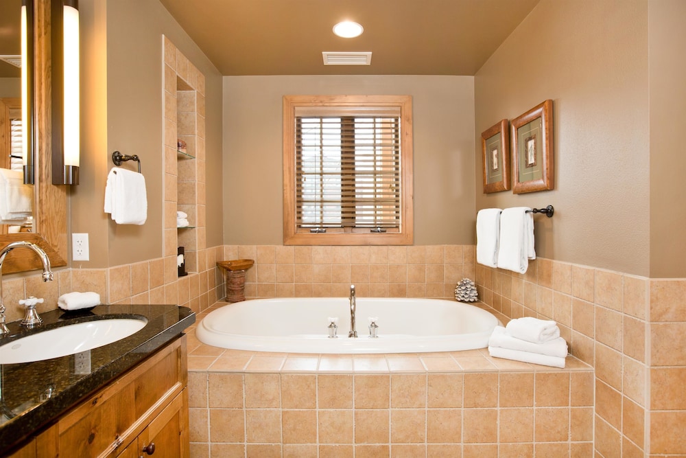 Teton Private Residences 46/50