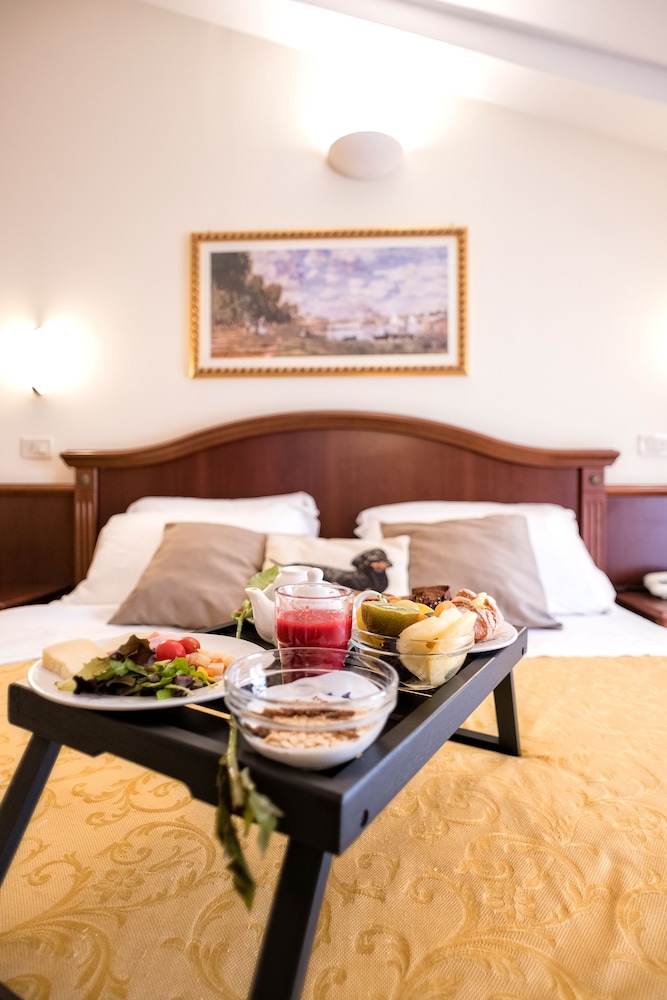 Grand Hotel Italia 36/50