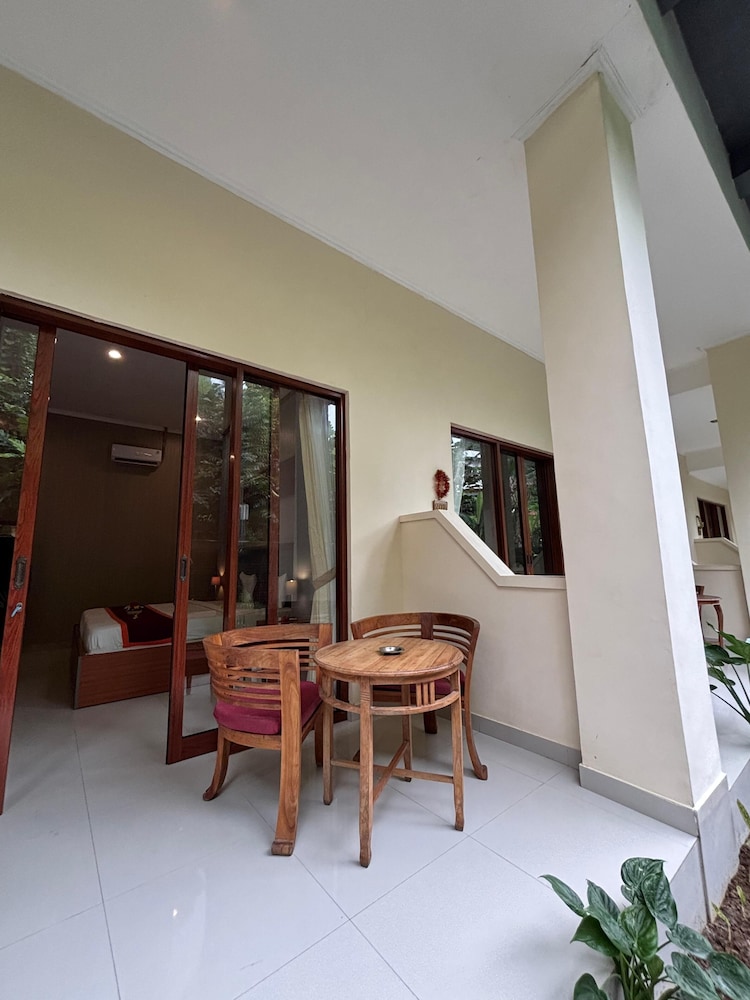 Adi Jaya Cottages 28/50