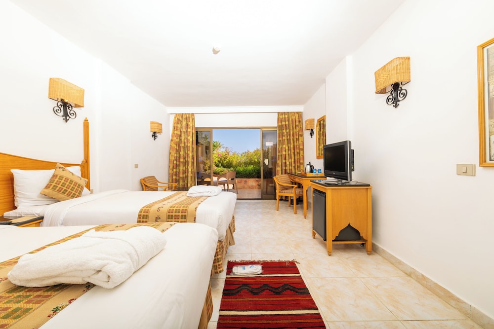 TOP Flamenco Beach & Resort 6/50