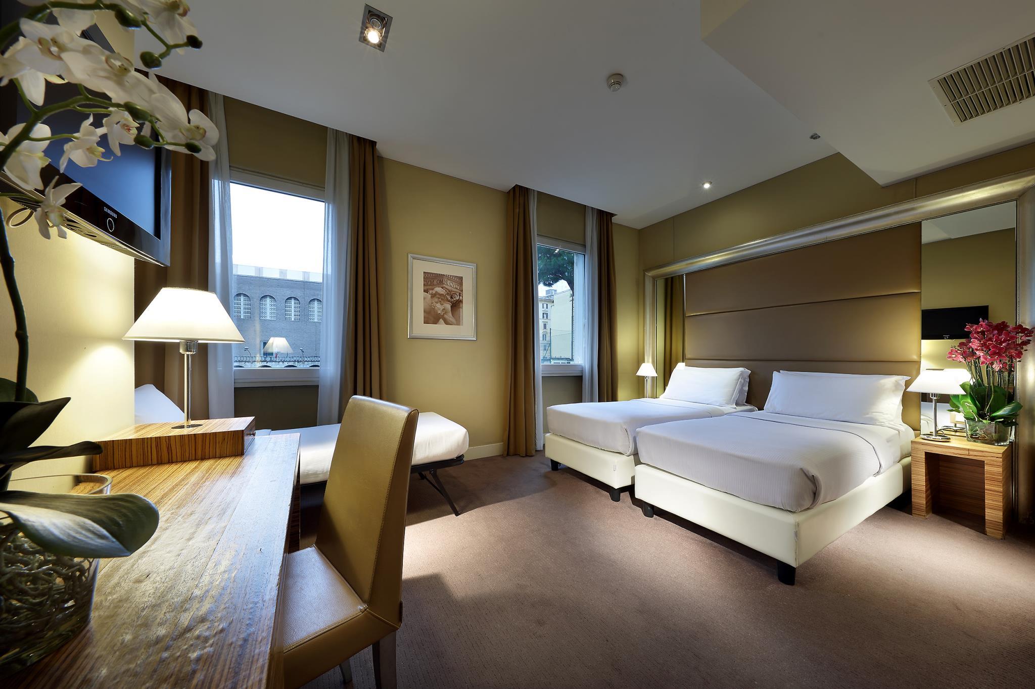 Room, Triple