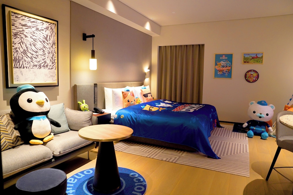 Family, King Bed