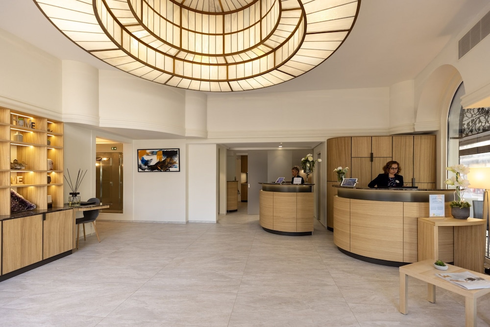 lobby