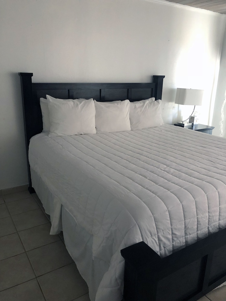 Exuma Palms 16/50
