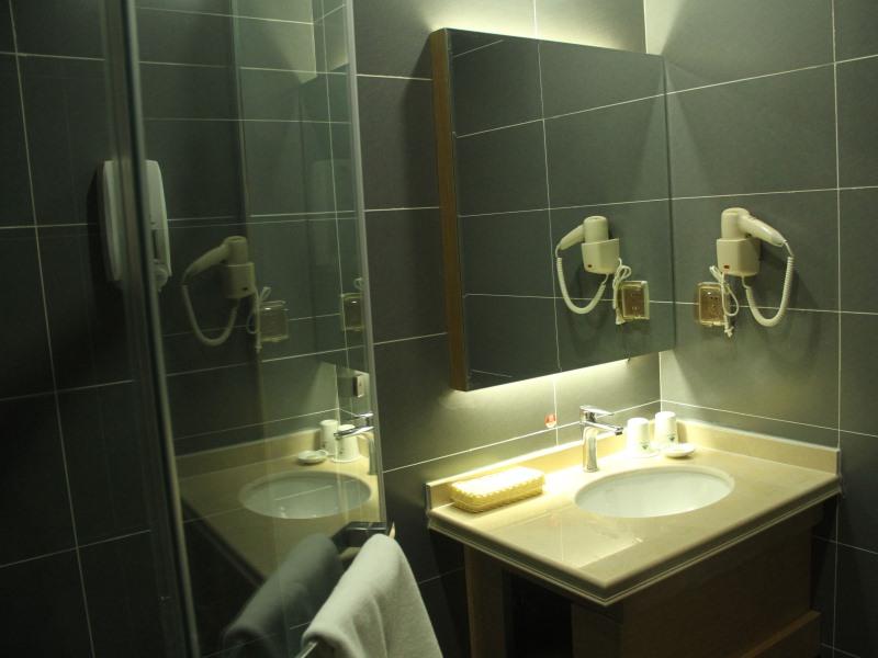 GreenTree Inn Lvliang Xiaoyi City Fuqian Street Hotel 20/22