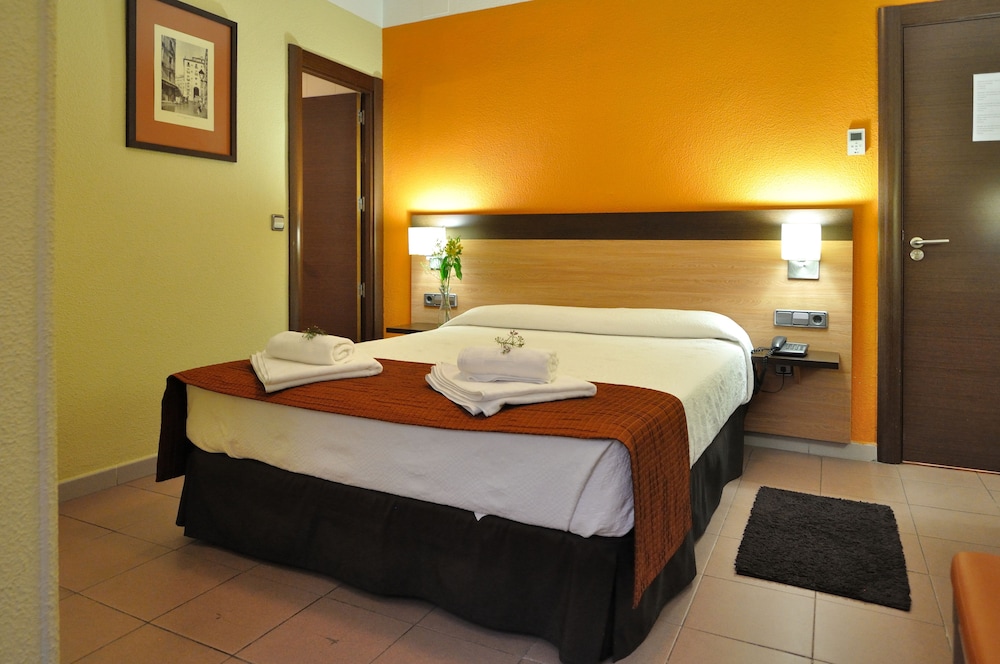 Hostal Ballesta 39/69