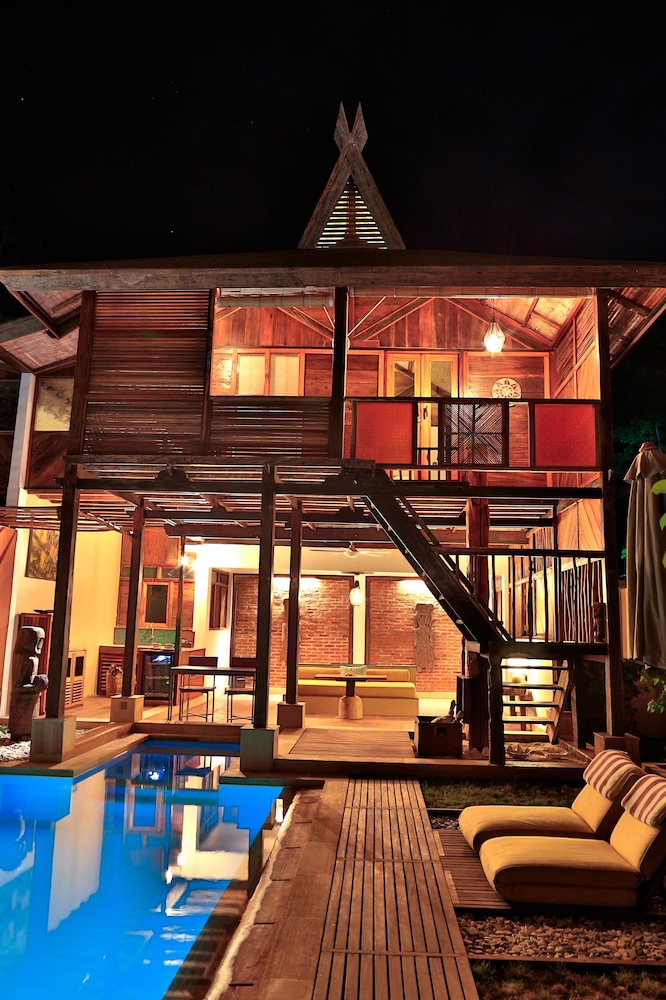 Apalagi Villas 4/50