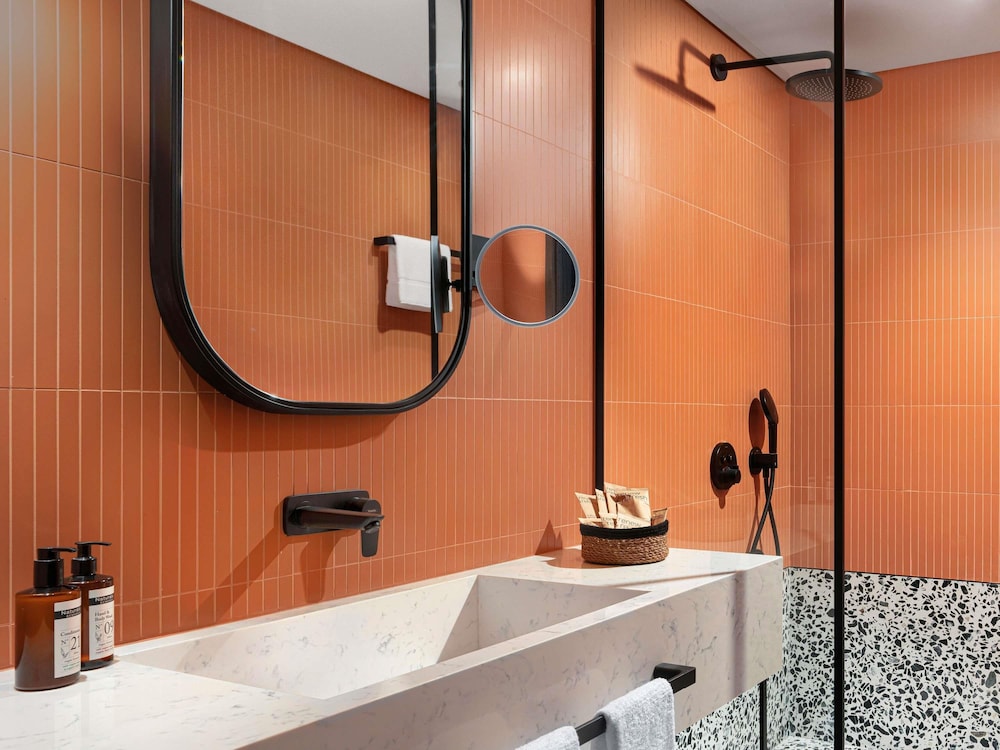 Movenpick Hotel Istanbul Marmara Sea 50/50