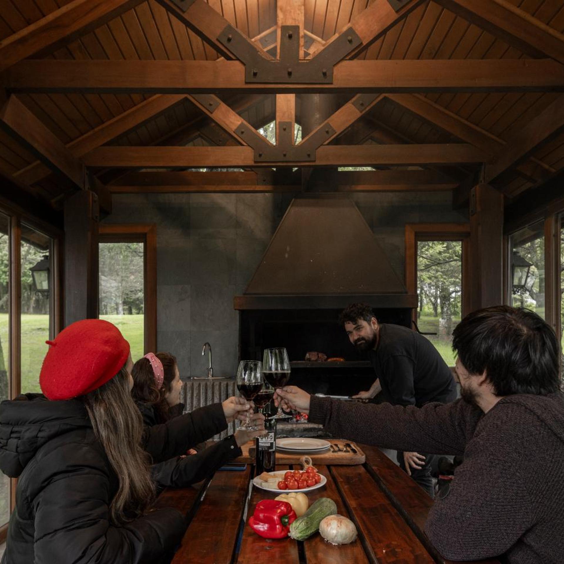 Hotel y Cabanas Punta Larga - Caja Los Andes 27/50