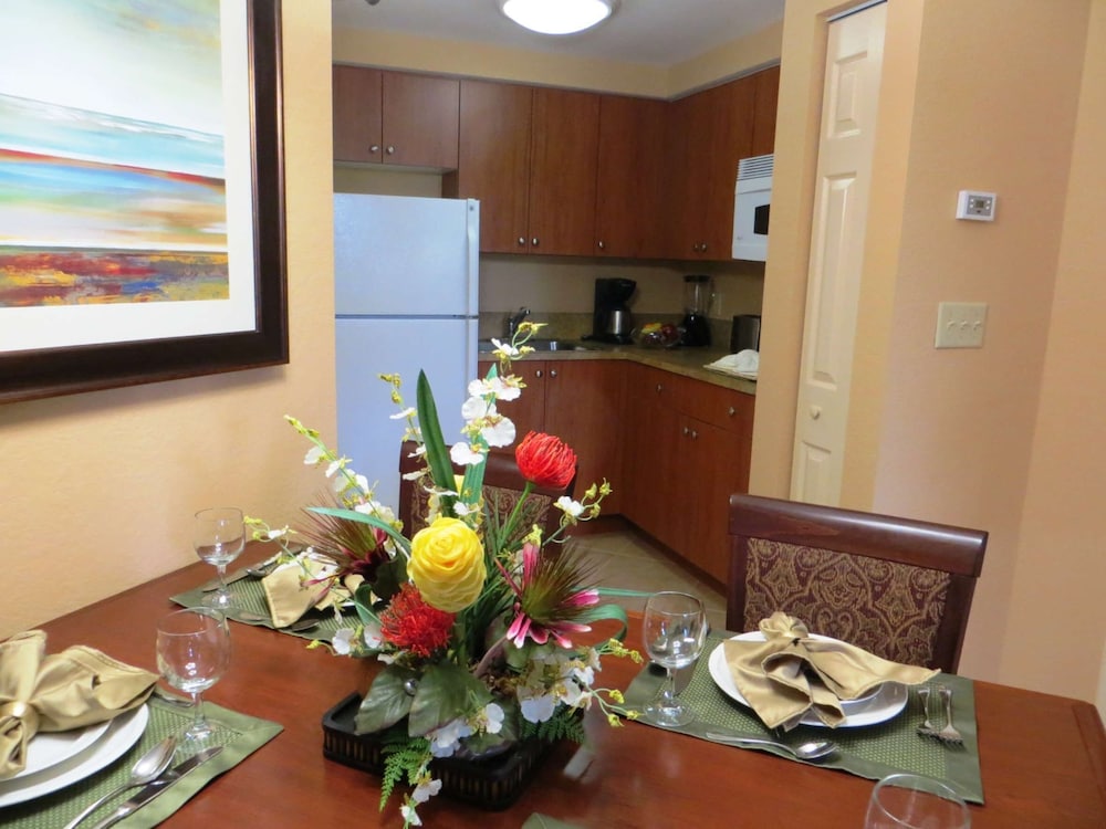 Mizner Place At Weston Town Center 49/69