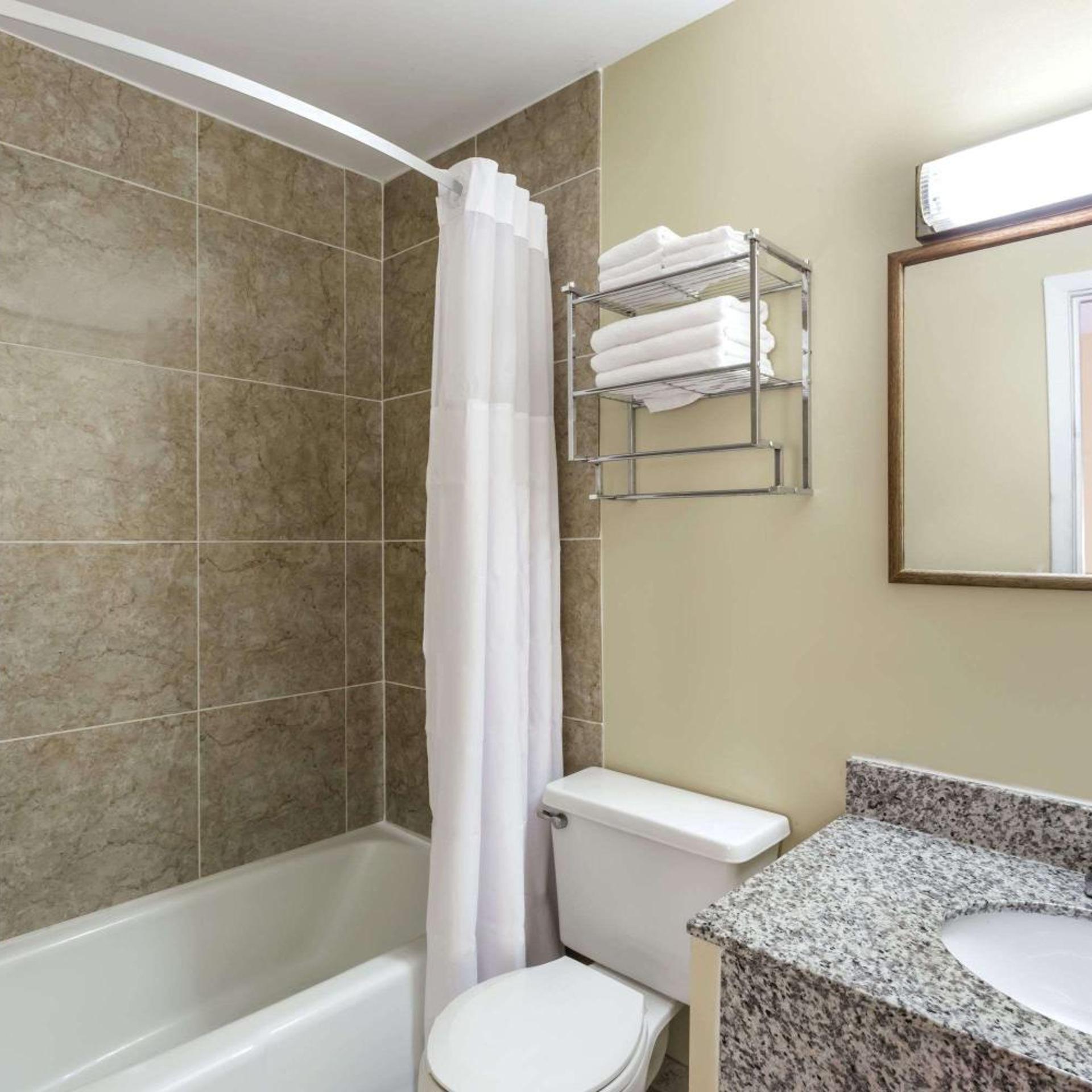 Days Inn by Wyndham Plymouth 21/25