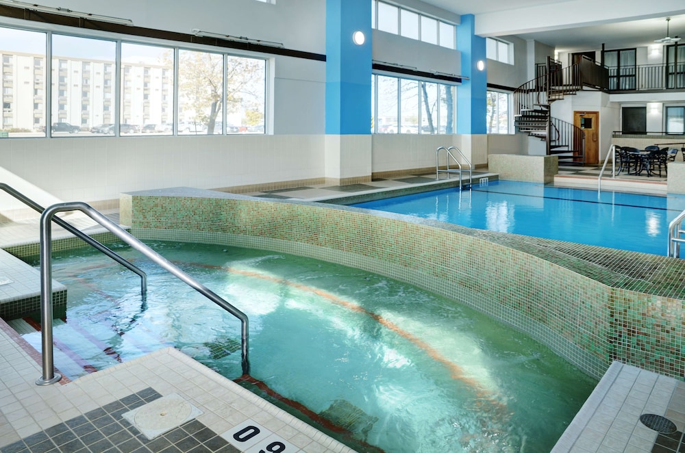 Hilton Winnipeg Airport Suites 29/65