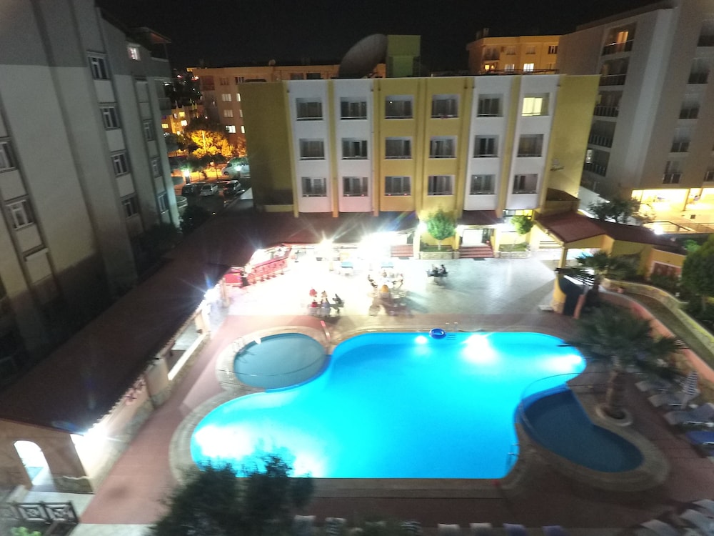 OYA APARTMENTS 3/50
