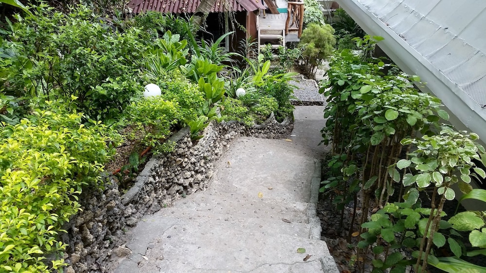 Surfside Boracay Resort & Spa 39/50