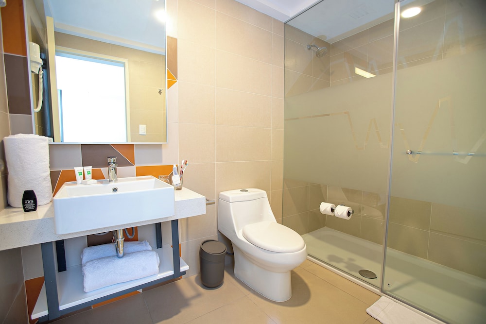 Ibis Styles Lima Benavides Miraflores 44/48