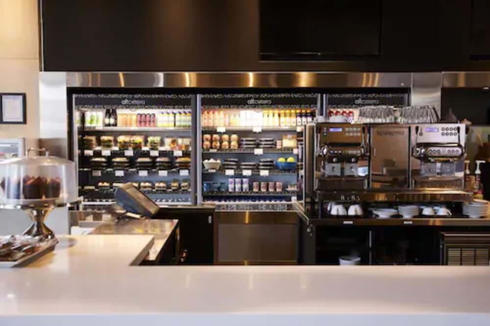 Alt Hotel Toronto Airport 36/40