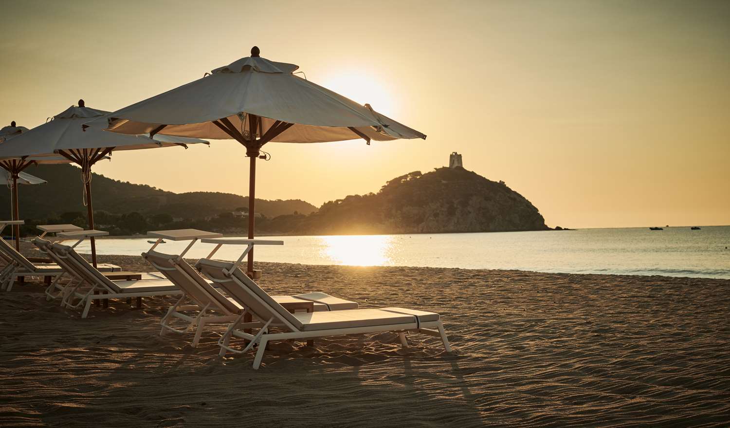 Baia di Chia Resort Sardinia, Curio Collection by Hilton 14/29